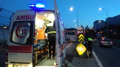 Haliç Köprüsünde Motosiklet İle Servis Minibüsü Çarpıştı Açıklaması 1 Yaralı