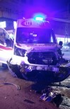 Hasta Taşıyan Ambulans Kaza Yaptı Açıklaması 3 Yaralı