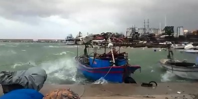 Mersin'de Kuvvetli Fırtına