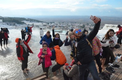 Pamukkale'de 'Müzelerde Selfie Günü' Kutlandı