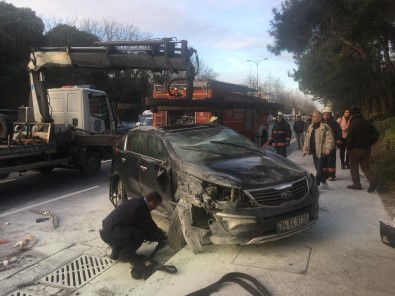 Sarıyer'de Ambulansa Çarpan Araç Takla Attı Açıklaması 2 Yaralı