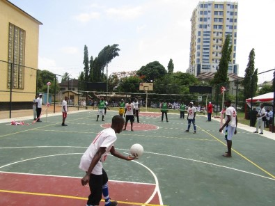 TİKA'dan Tanzanyalı Öğrencilere Spor Tesisi