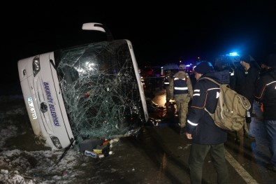 Amasya'da Yolcu Otobüsü Devrildi Açıklaması 2 Ölü, 35 Yaralı