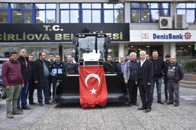 Başkan Kale, İncirliova'ya Yeni Kepçe Kazandırdı