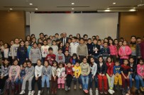 ÇIĞLI BELEDIYESI - Çiğli'de Karne Alan Öğrenciler İçin Sinema Şöleni