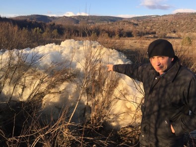 Dereye Hayvansal Ve Kimyasal Atık Döküldüğü İddiası