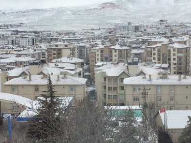 Elazığ'ın Karakoçan İlçesinde Okullar Tatil Edildi