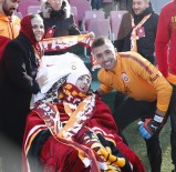 EPİLEPSİ HASTALIĞI - Galatasaray'ın Antrenmanında Velican'ın Hayali Gerçek Oldu