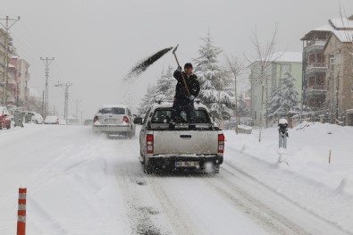 Karaman'da Kar Temizleme Çalışmaları Devam Ediyor