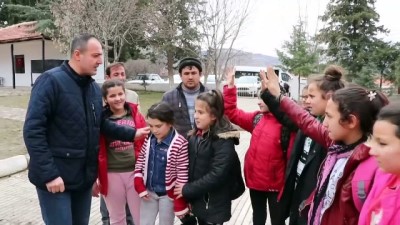 Köy Çocuklarını 'Güreş'le Okullu Yaptı