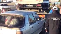 KONUKLU - Şanlıurfa'da Minibüs İle Otomobil Çarpıştı Açıklaması 5 Yaralı