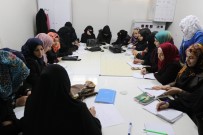 OKUMA YAZMA KURSU - Suriyeli Kadınlar Türkçe Öğreniyor