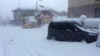 YAŞAM ŞARTLARI - Tipi Etkili Oldu, Bingöl-Erzurum Yolu Kapatıldı