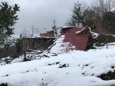 Trabzon'da Fırtınada Zarar Gören 226 Binada Hasar Tespit Çalışmaları Başladı