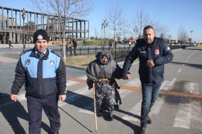 102 Yaşında Dilenirken Yakalandı