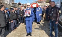 EMEKLİ UZMAN ÇAVUŞ - Emekli Uzman Çavuş Törenle Toprağa Verildi