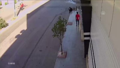 Kapkaç Anı Güvenlik Kamerasında