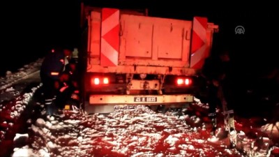 Manisa'da Yaylada Mahsur Kalan 2 Teknisyen Kurtarıldı