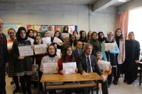 KARNE HEYECANI - Miniklerin İlk Karne Heyecanı