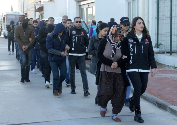 Adana'da torbacılara operasyon