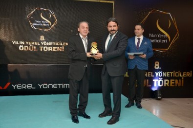 Başkan Kalın'a 'Yılın Yerel Yöneticisi' Ödülü