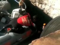 İBB İtfaiyesinden Zodyak Botlu Kedi Kurtarma Operasyonu