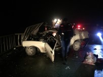 KARAÇAY - Bariyerlere Çarpan Şahin Marka Otomobil Kağıt Gibi Yırtıldı