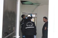 Duvarını Balyozla Delerek Girdikleri Kuyumcudan 4,5 Kiloya Yakın Altın Çaldılar