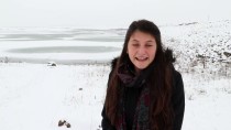BUZ KÜTLESİ - Elazığ'da Baraj Gölü Buz Tuttu