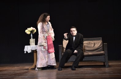 Kent Tiyatrosu Yeni Yılda Dolu Dolu