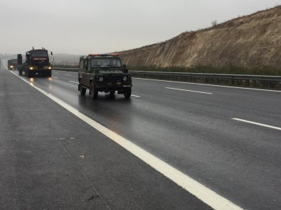 Sınıra Askeri Sevkıyat Devam Ediyor