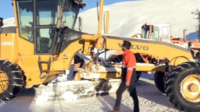 2200 Rakımlı Geçidin Ulaşım Nöbetçileri