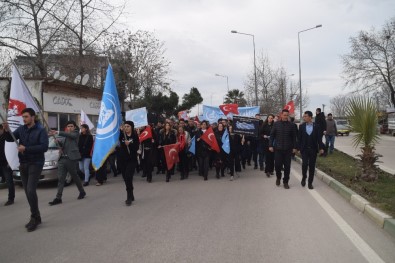Bursa'da Doğu Türkistan'daki Çin Zulmü Protesto Edildi