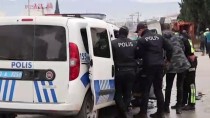 ALI AYDıN - Denizli'de Çöp Kamyonuyla Polis Aracı Çarpıştı Açıklaması 2 Yaralı