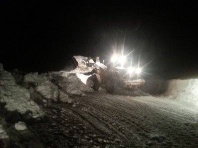 Hakkari'de 140 Köy Ve 393 Mezra Yolu Ulaşıma Açıldı