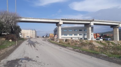 İzmir'de Köprüden Düşen İşçi Kurtarılamadı