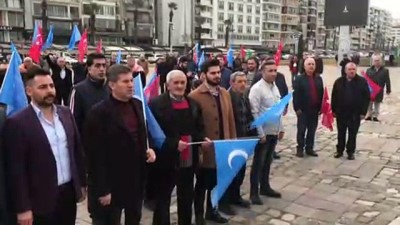 İzmir'de Uygur Türklerine Destek Mitingi
