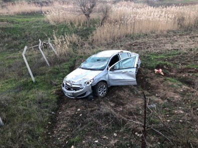 Otomobil Şarampole Yuvarlandı Açıklaması 3 Yaralı