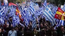 GÖZ YAŞARTICI GAZ - Yunanistan'da Olaylı 'Makedonya' Gösterisi