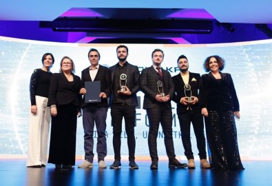 Akdeniz Üniversitesi İletişim Fakültesi'ne İki Ödül Birden