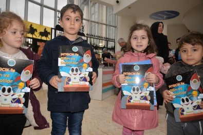 Çocuklar Sinema Salonlarını Doldurdu