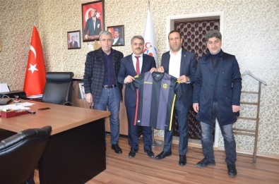 E.Yeni Malatyaspor'dan Görevine Yeni Başlayan İl Müdürüne Ziyaret