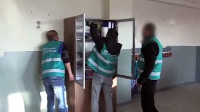 Edirne'de Yükümlüler Okulların Bakımını Yapıyor