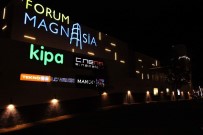 DANS GÖSTERİSİ - Forum Magnesia'dan Miniklere Karne Hediyesi