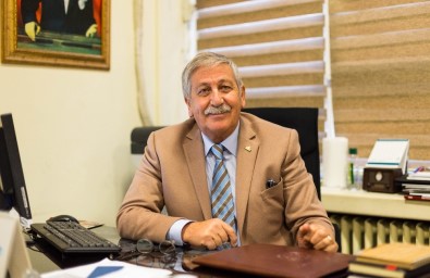 Ünlü İletişim Profesörü Suat Gezgin Emekli Oluyor