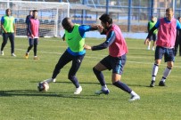 ADANA DEMIRSPOR - Adana Demirspor Taraftarı Önünde Çalıştı
