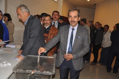 AK Parti Kırkağaç İlçe Başkanı Kılınç Ve Yönetimi İstifa Etti