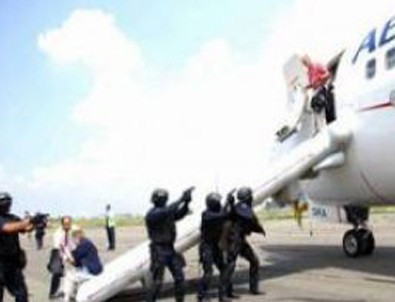 Rusya'da uçak kaçırma girişimi