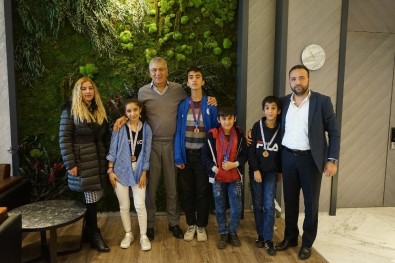 Şampiyon Özel Sporculardan Başkan Tarhan'a Ziyaret