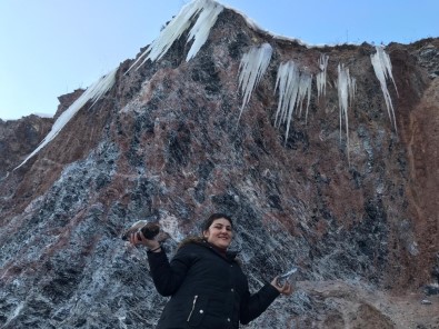 Sarıkamış'ta Obsidyen Taş Ocağında Buz Sarkıtları